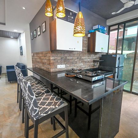 Malama Stay Ruturang Villa 4Bhk, Лонавала Екстериор снимка